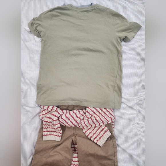 Zara- Boys Size 10, Beach🏄‍♂️ Theme Khaki T-Shirt - W/ Removable Surfboard - Picture 15 of 16